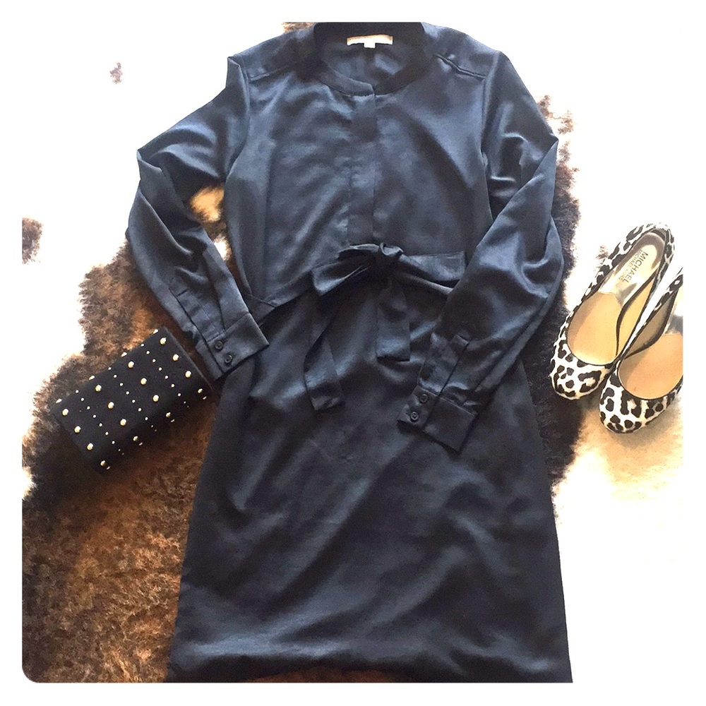 3 for $50✨ Banana republic silky dress